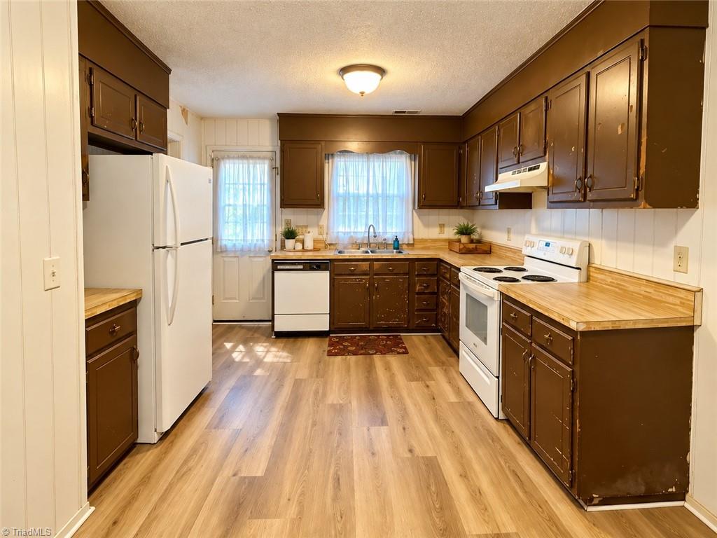 3200 Glen Hollow Road Property Photo 8
