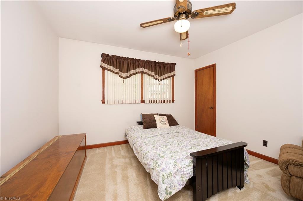 405 E Devon Drive Property Photo 17