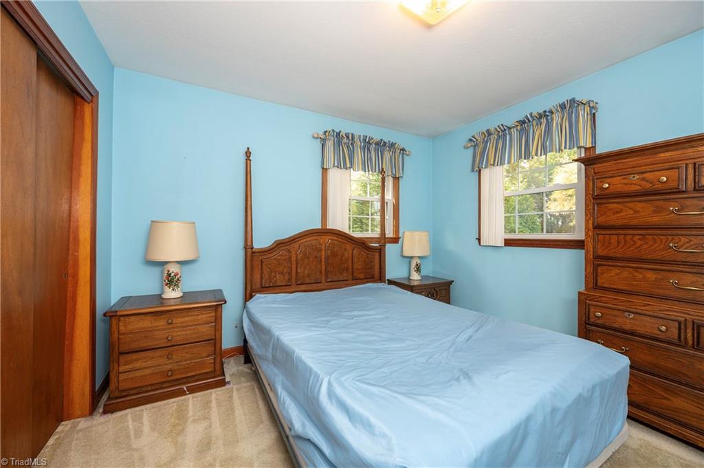 405 E Devon Drive Property Photo 21
