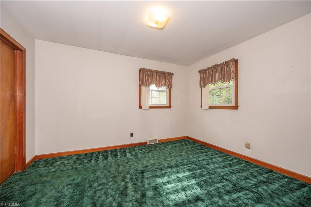 405 E Devon Drive Property Photo 23