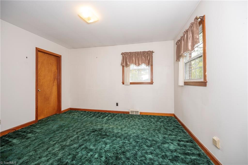 405 E Devon Drive Property Photo 24