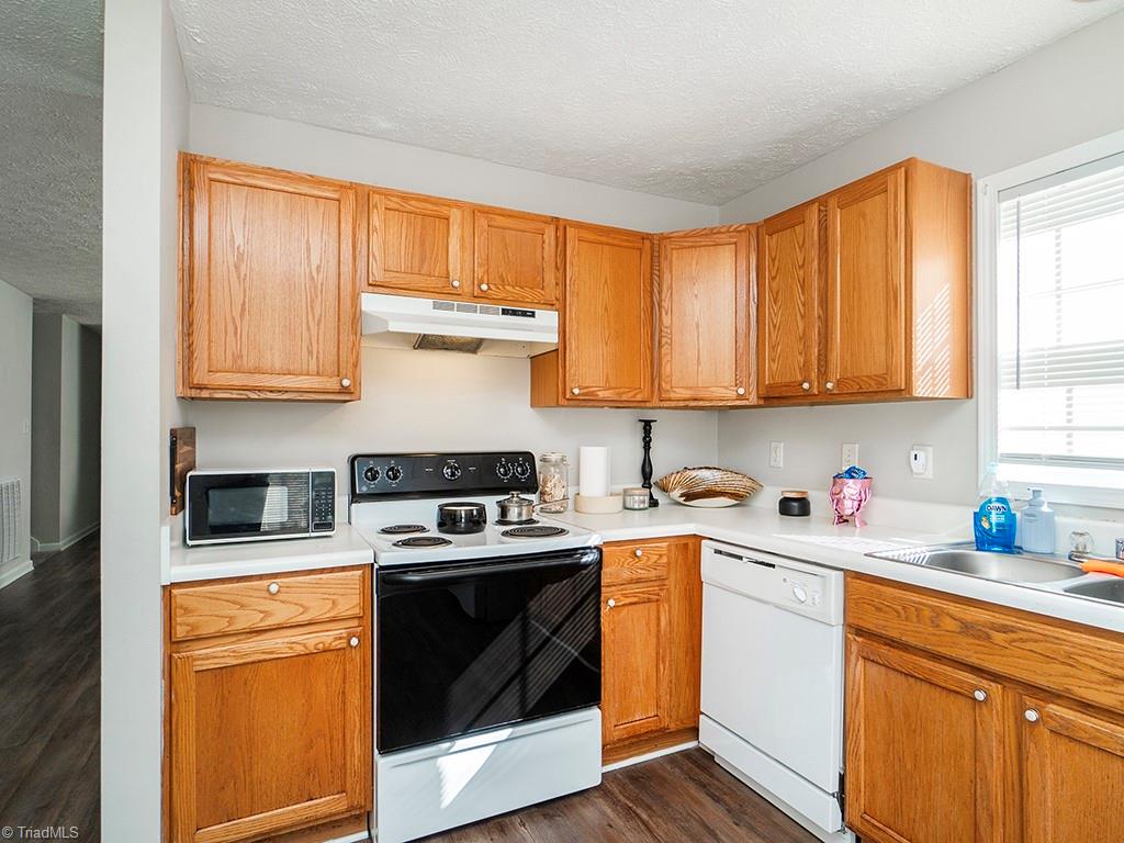 622/624 Williamson Avenue Property Photo 4