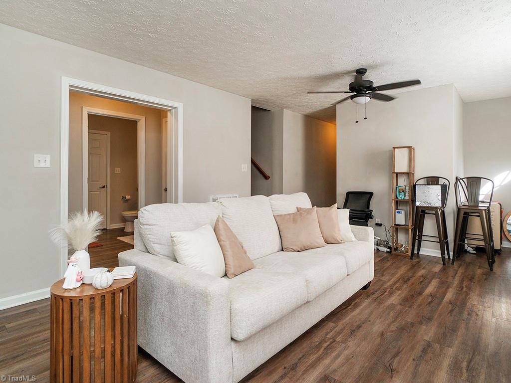 622/624 Williamson Avenue Property Photo 8