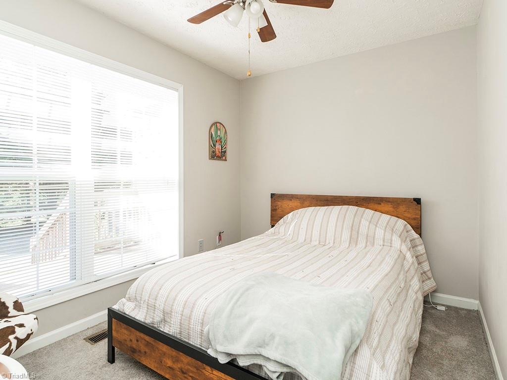 622/624 Williamson Avenue Property Photo 14