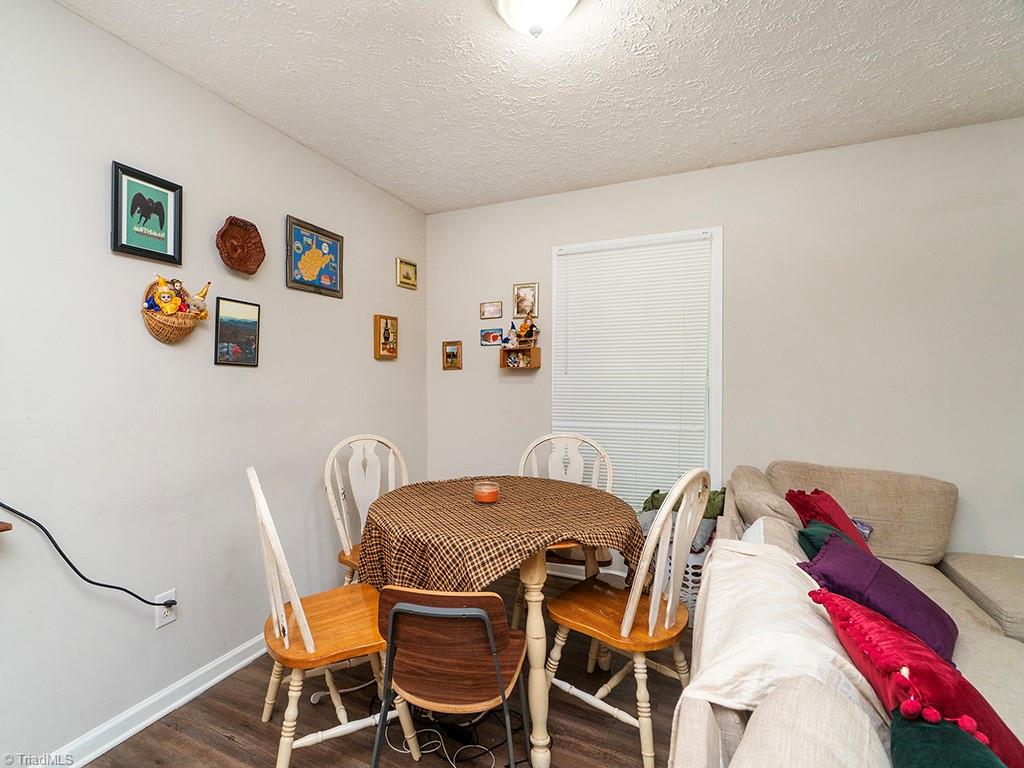 622/624 Williamson Avenue Property Photo 25