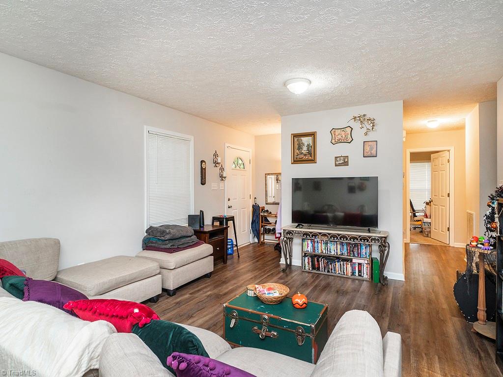 622/624 Williamson Avenue Property Photo 26