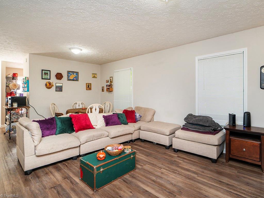 622/624 Williamson Avenue Property Photo 27