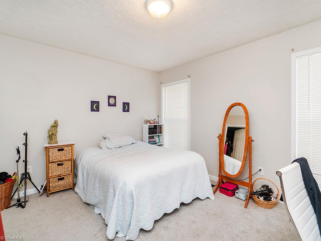 622/624 Williamson Avenue Property Photo 30