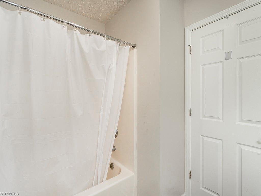 622/624 Williamson Avenue Property Photo 33