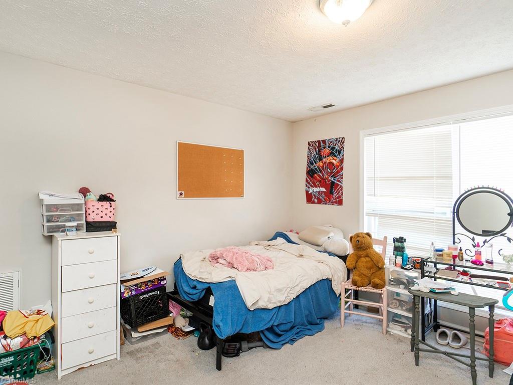 622/624 Williamson Avenue Property Photo 34