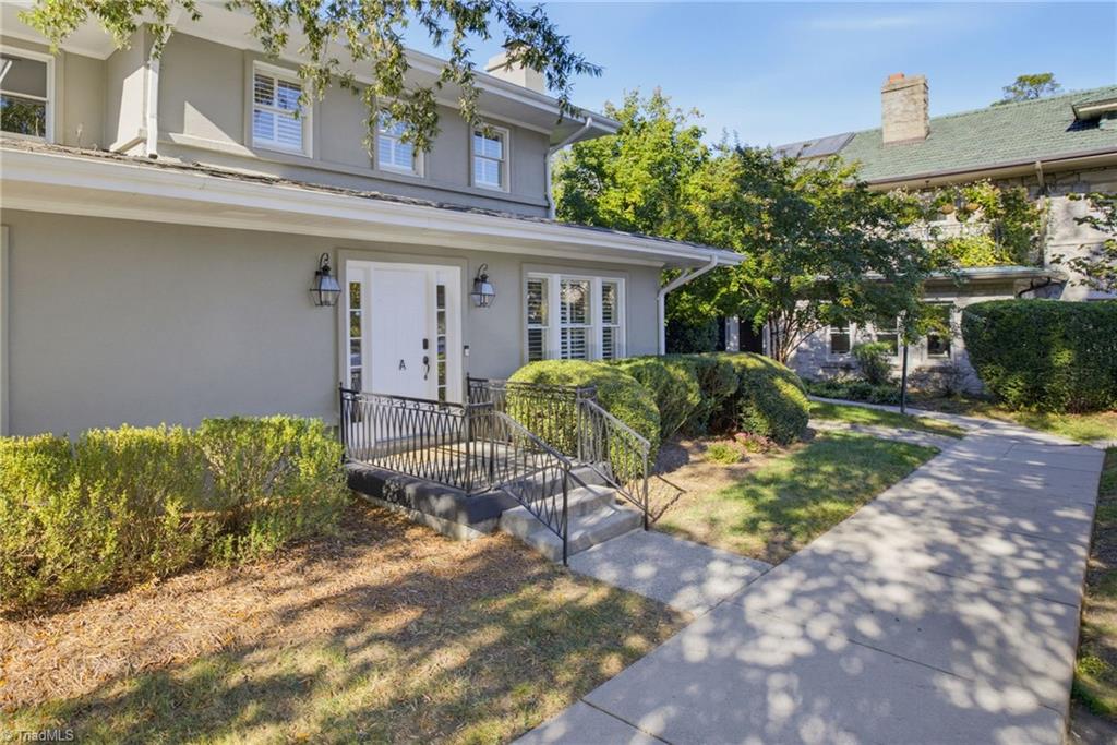 414 Fisher Park Circle # A Property Photo 4