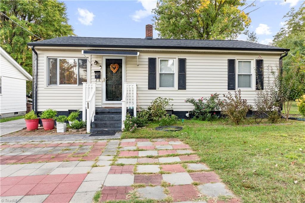 2112 Vale Place Property Photo 1