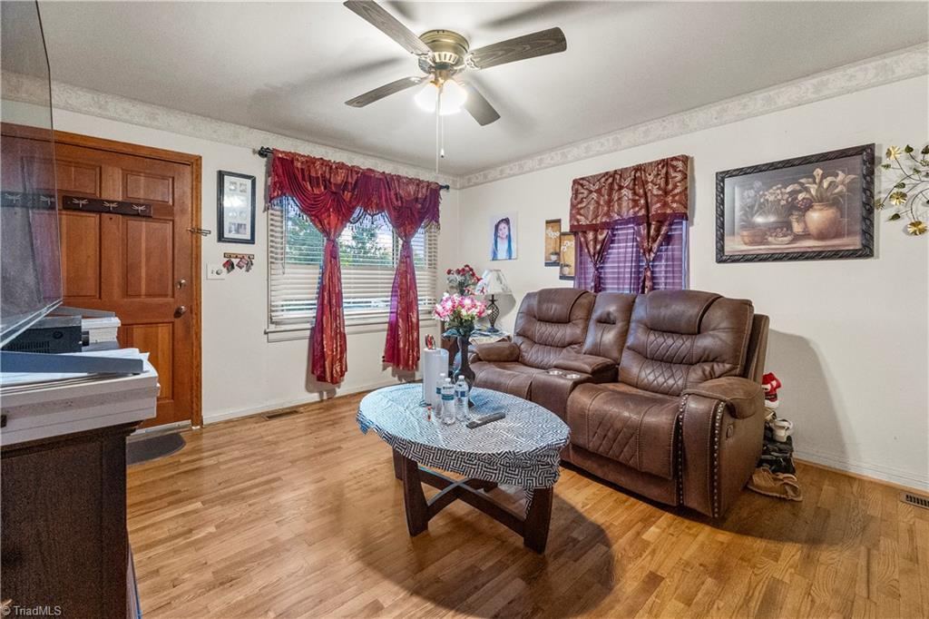 2112 Vale Place Property Photo 12