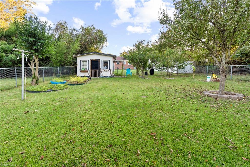 2112 Vale Place Property Photo 15