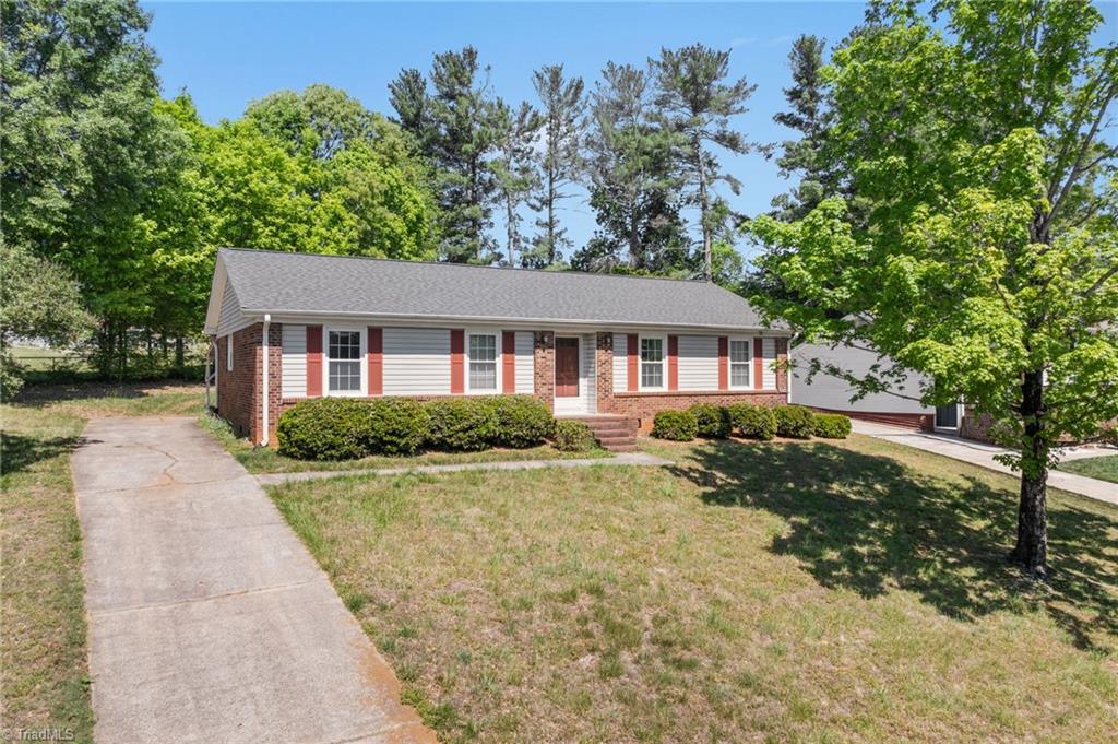 203 Shenandoah Drive Property Photo 1
