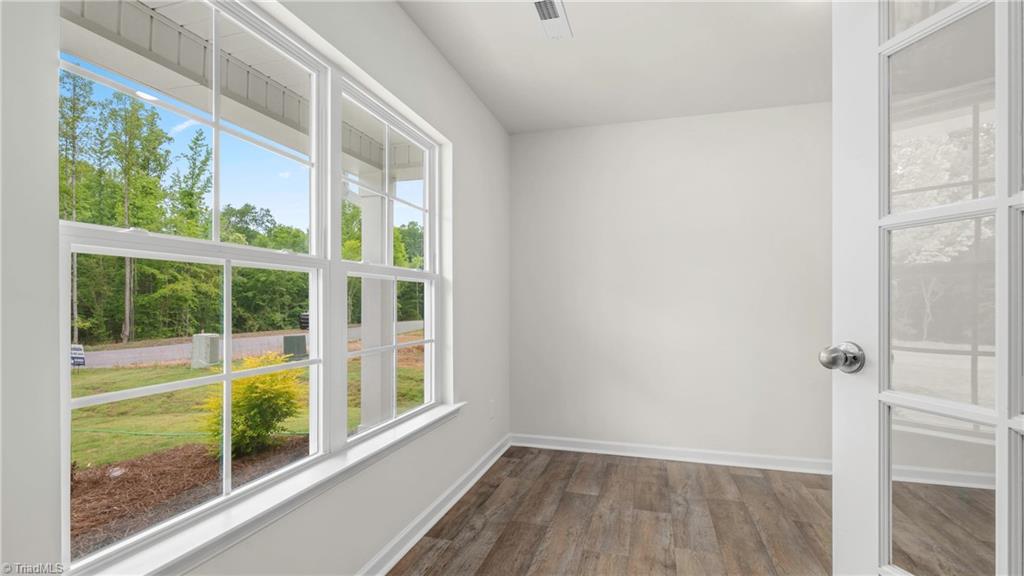 2560 Foxtail Lane Property Photo 3