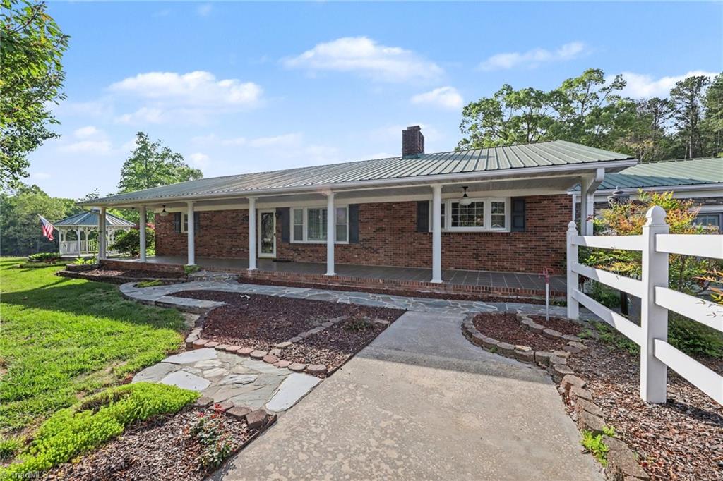 1362 Us Highway 311 N Property Photo 4