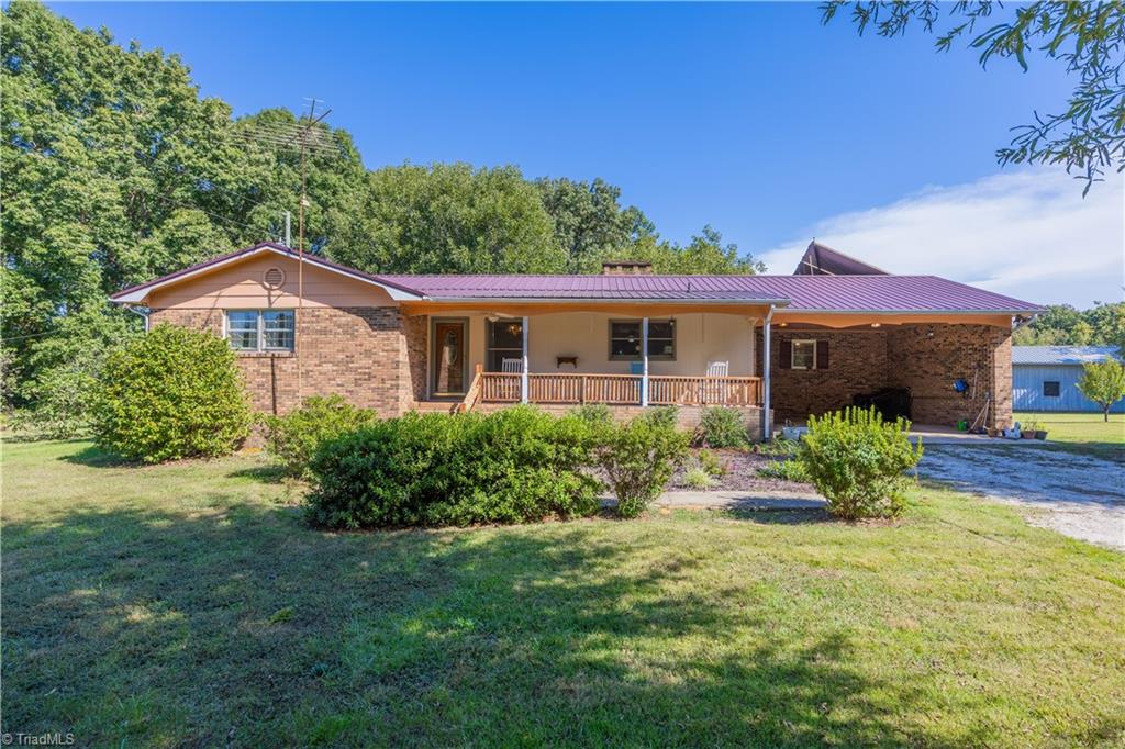 1839 Upper Road Property Photo 1