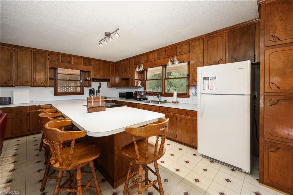 1839 Upper Road Property Photo 14