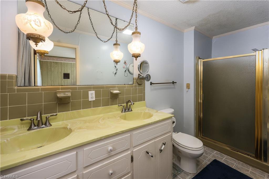 1839 Upper Road Property Photo 25