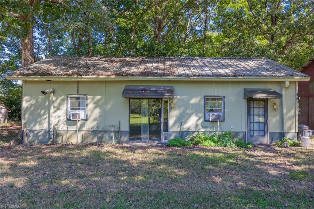 1839 Upper Road Property Photo 32