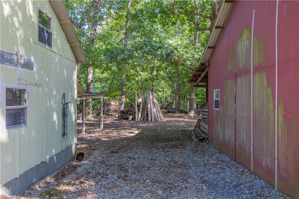 1839 Upper Road Property Photo 41