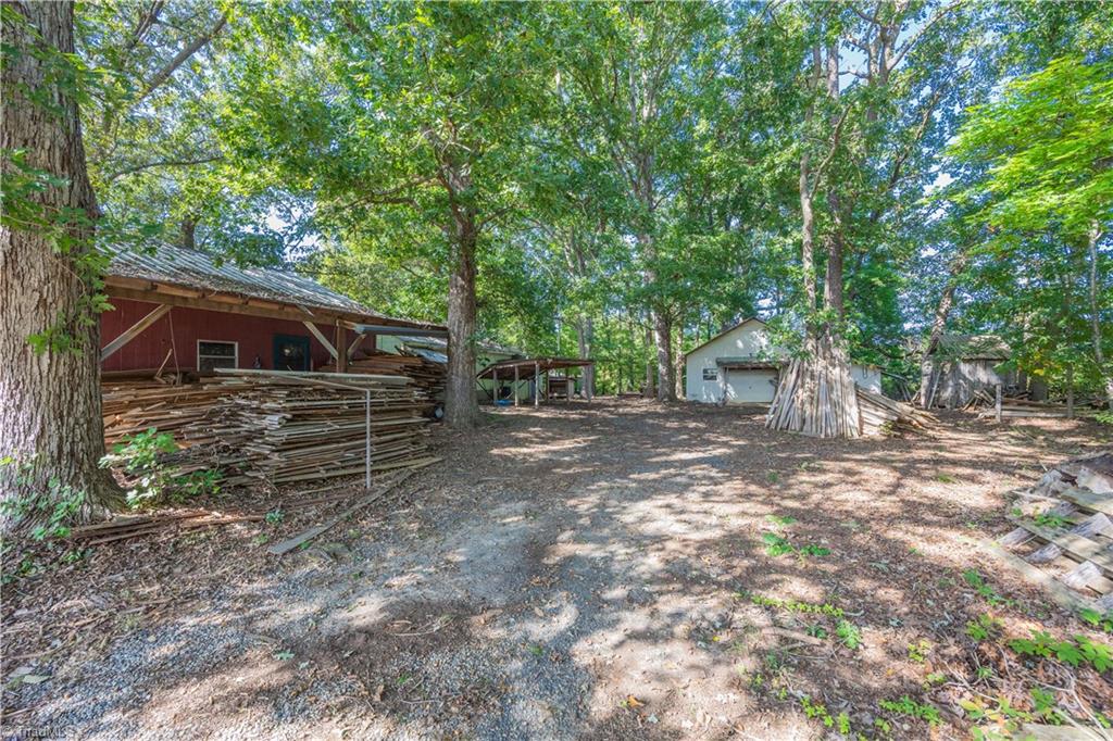 1839 Upper Road Property Photo 43