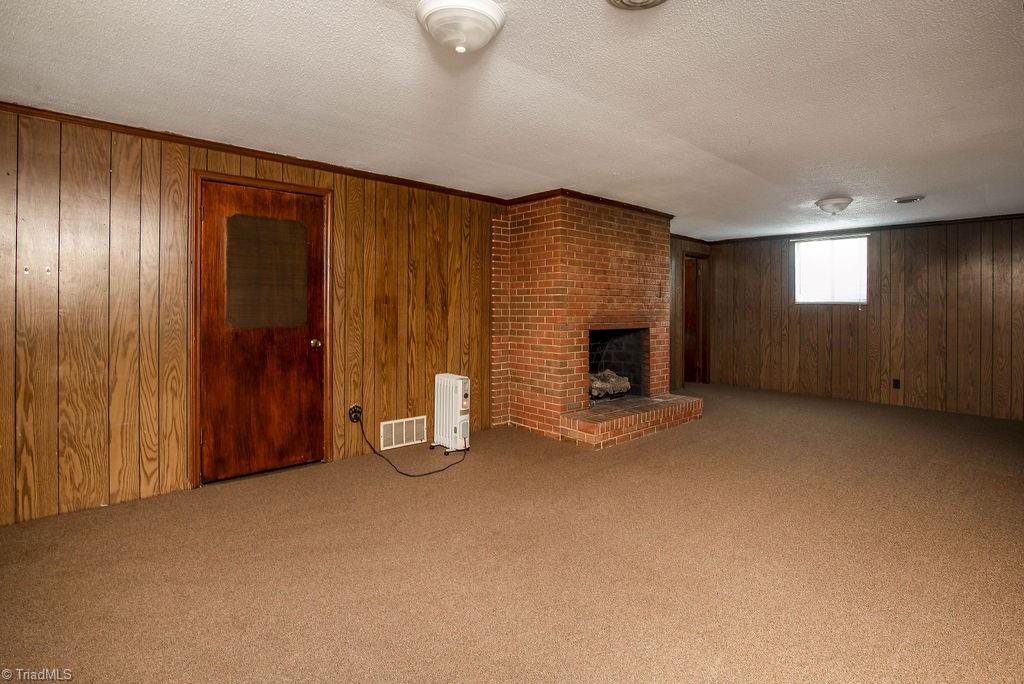 2420 Kingsgate Drive Property Photo 16