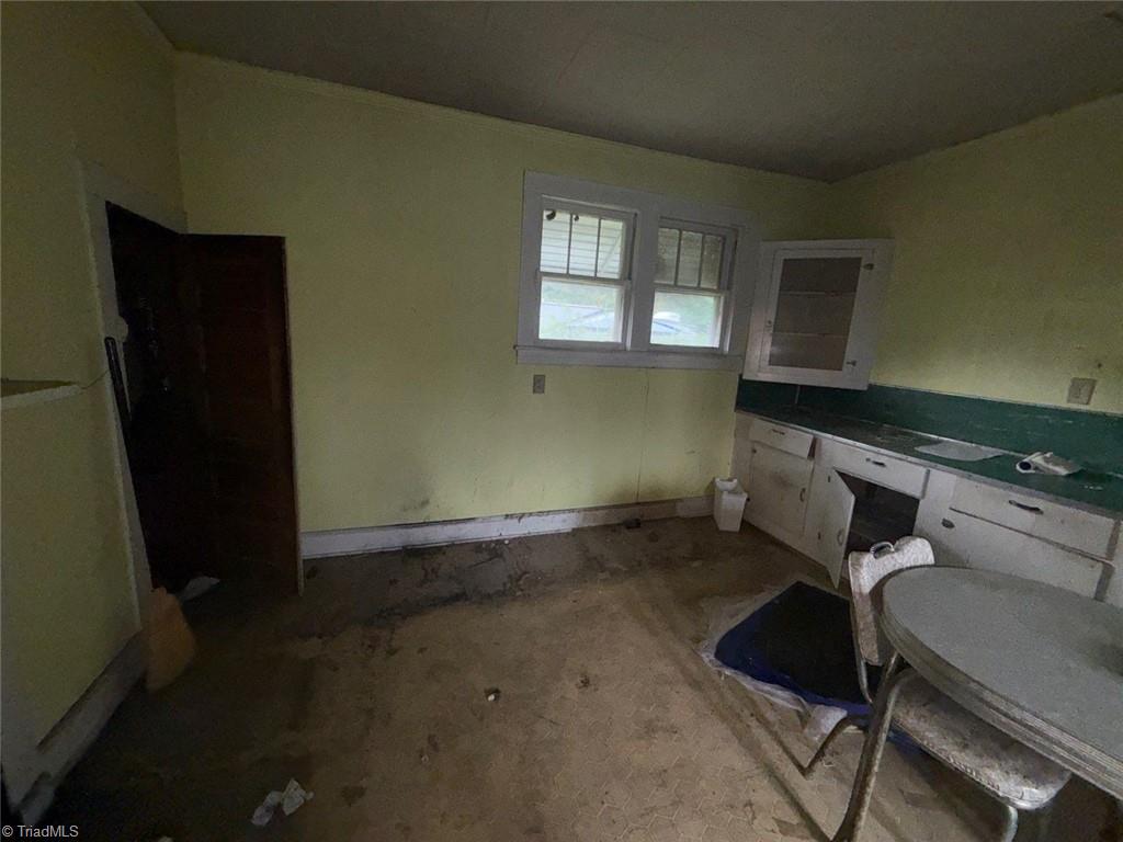 1421 South Avenue Property Photo 14