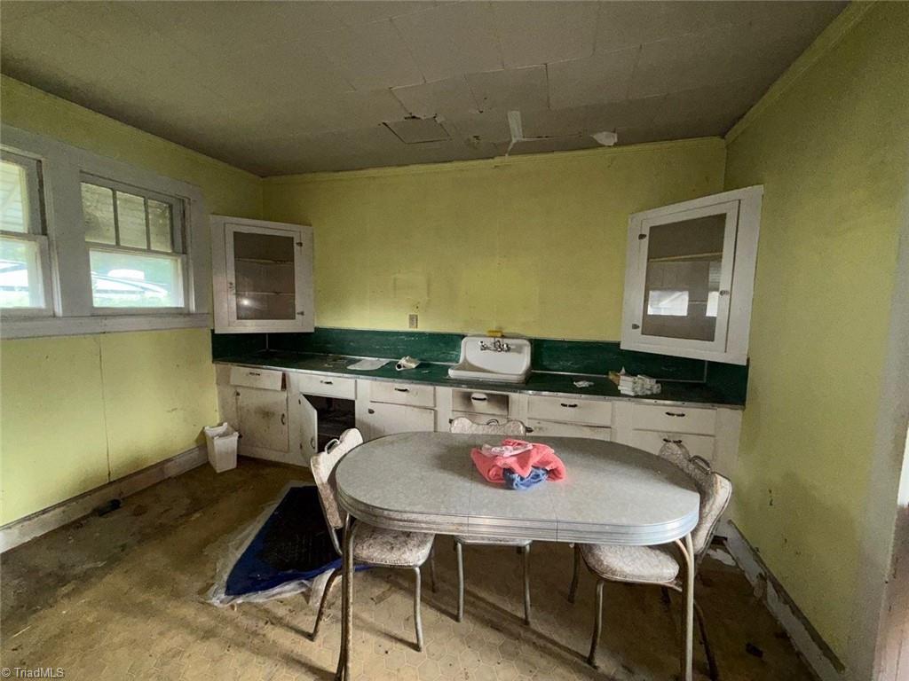 1421 South Avenue Property Photo 15