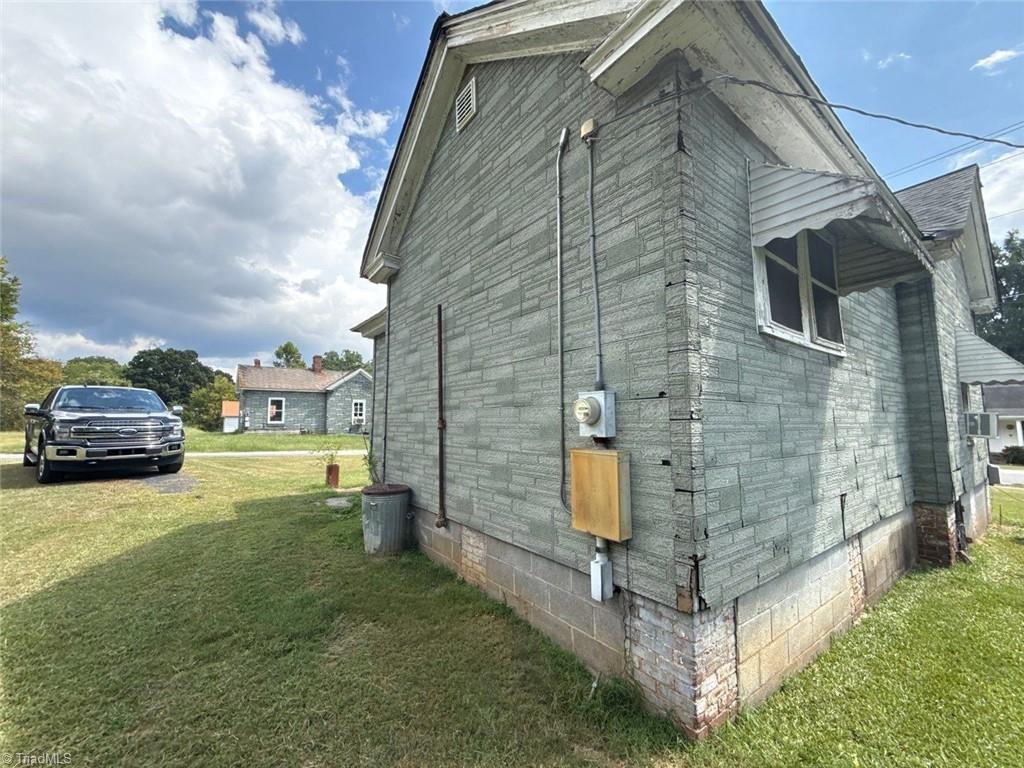 1421 South Avenue Property Photo 24