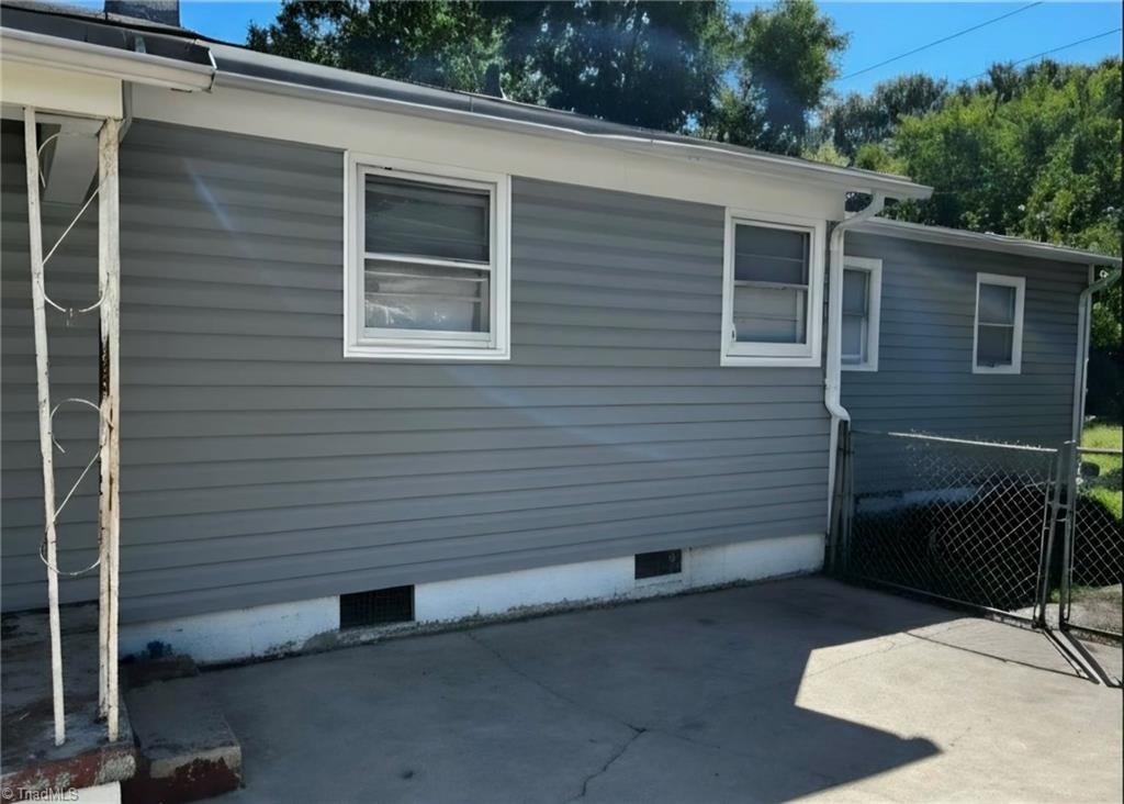 1612 Brockett Avenue Property Photo 3