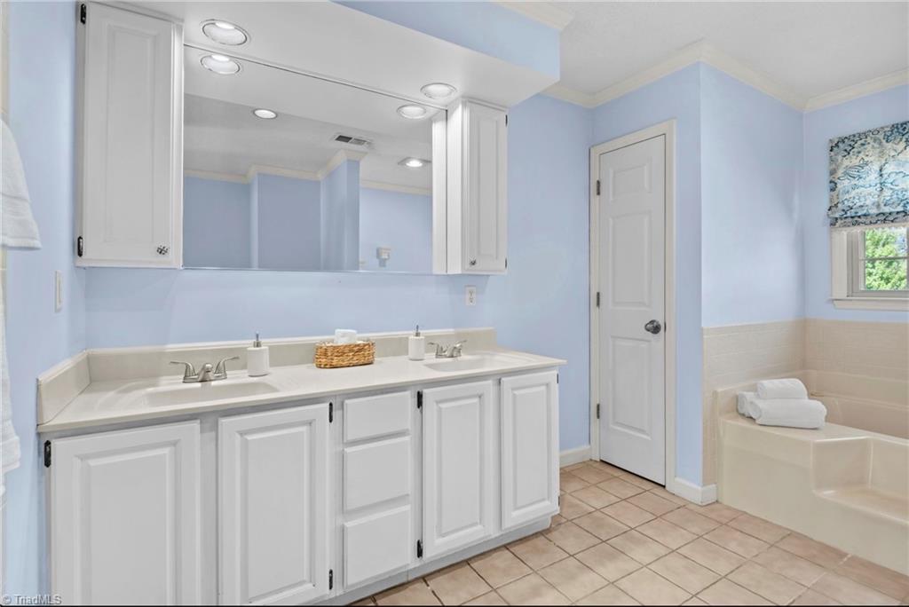 122 Warwicke Place Property Photo 22