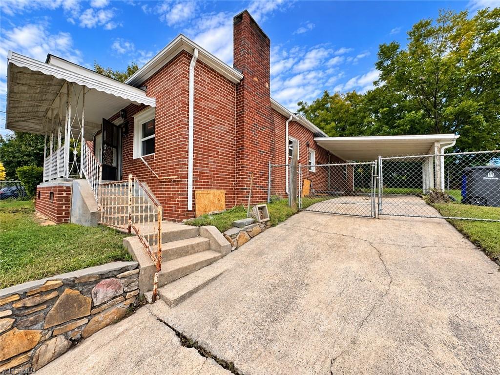 2325 Booker Street Property Photo 3