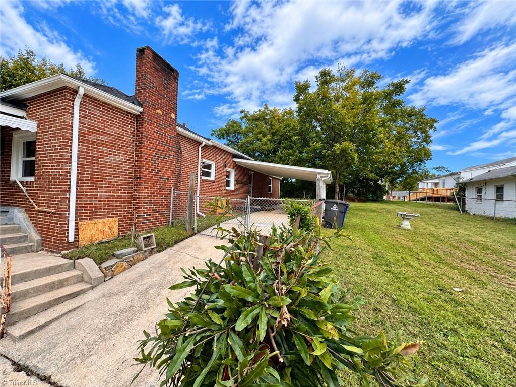2325 Booker Street Property Photo 6
