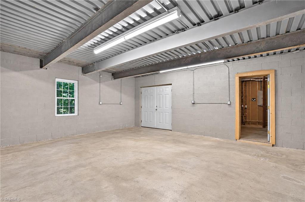 142 Croyden Drive Property Photo 34