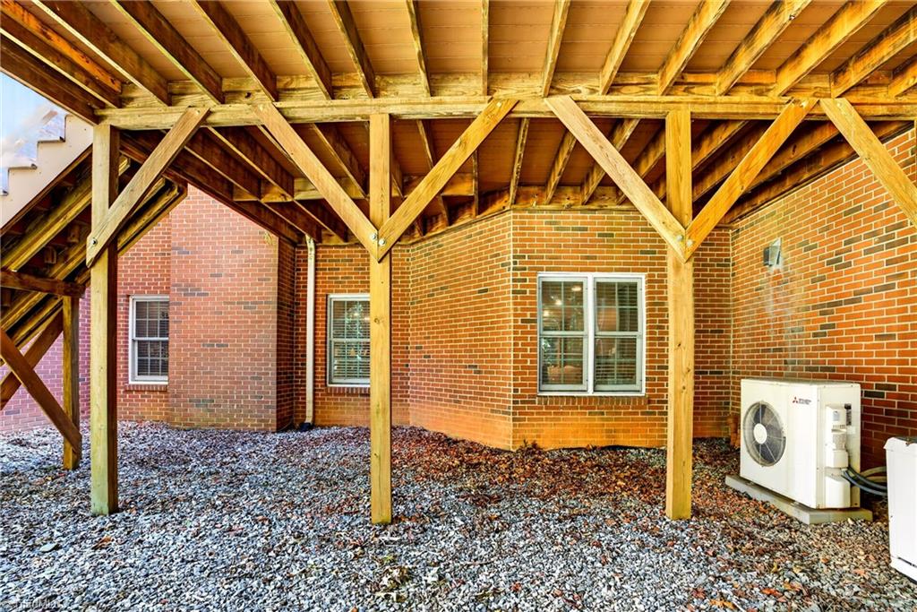 142 Croyden Drive Property Photo 40