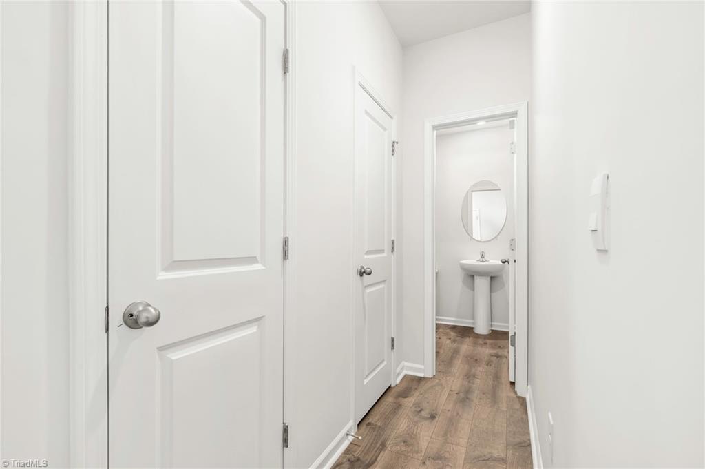 2720 Luxborough Lane Property Photo 7