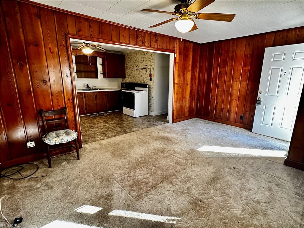 107 Dillon Street Property Photo 4