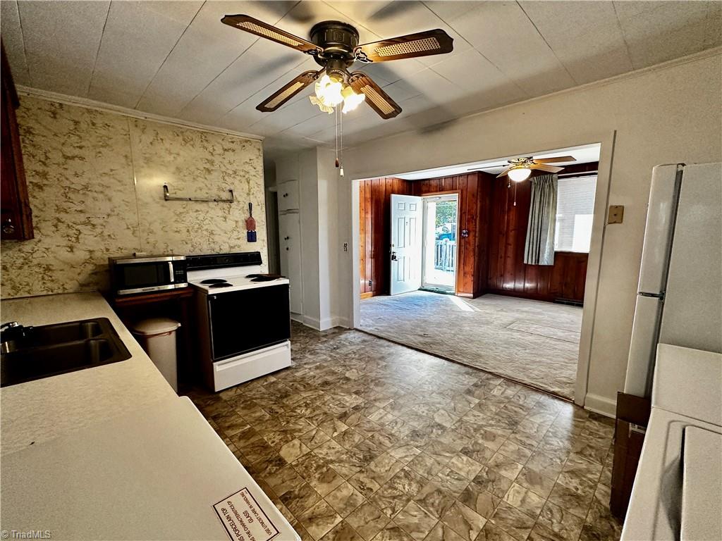 107 Dillon Street Property Photo 6