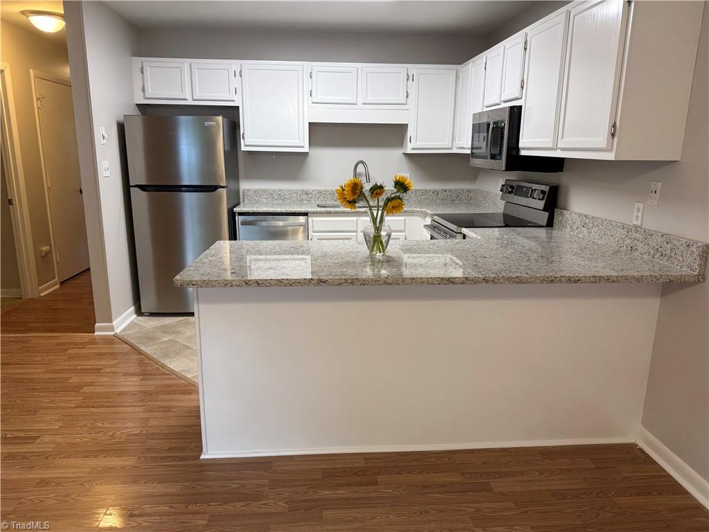 3520 Heathrow Drive Property Photo 4