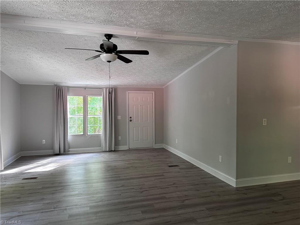 6610 Edgeworth Trail Property Photo 5