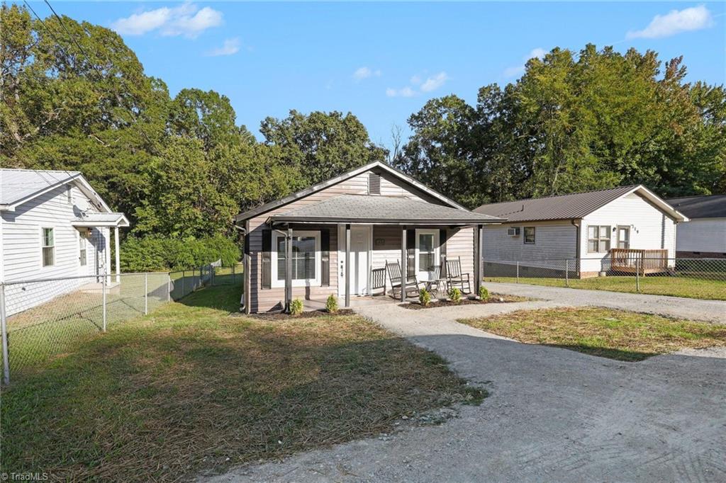 727 Trotter Street Property Photo 3
