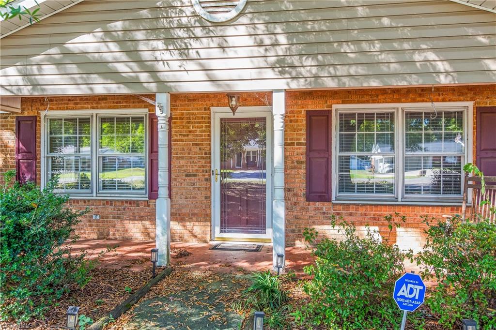 466 Pine Forest Drive Property Photo 4