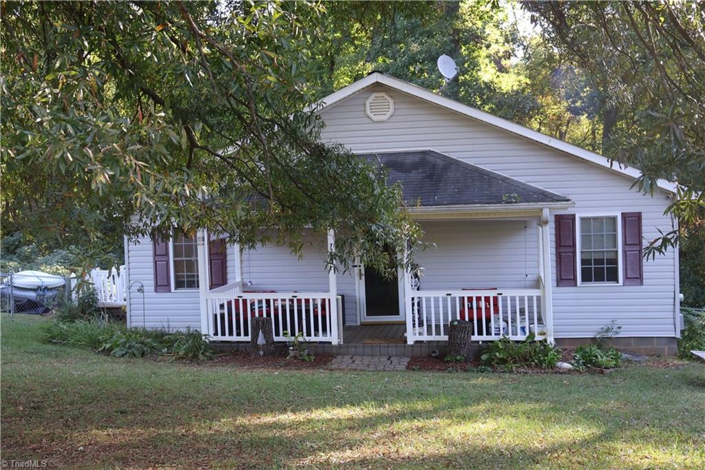 7381 Broad Street Property Photo 2