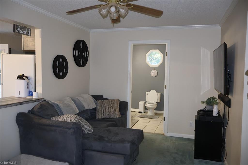 7381 Broad Street Property Photo 5