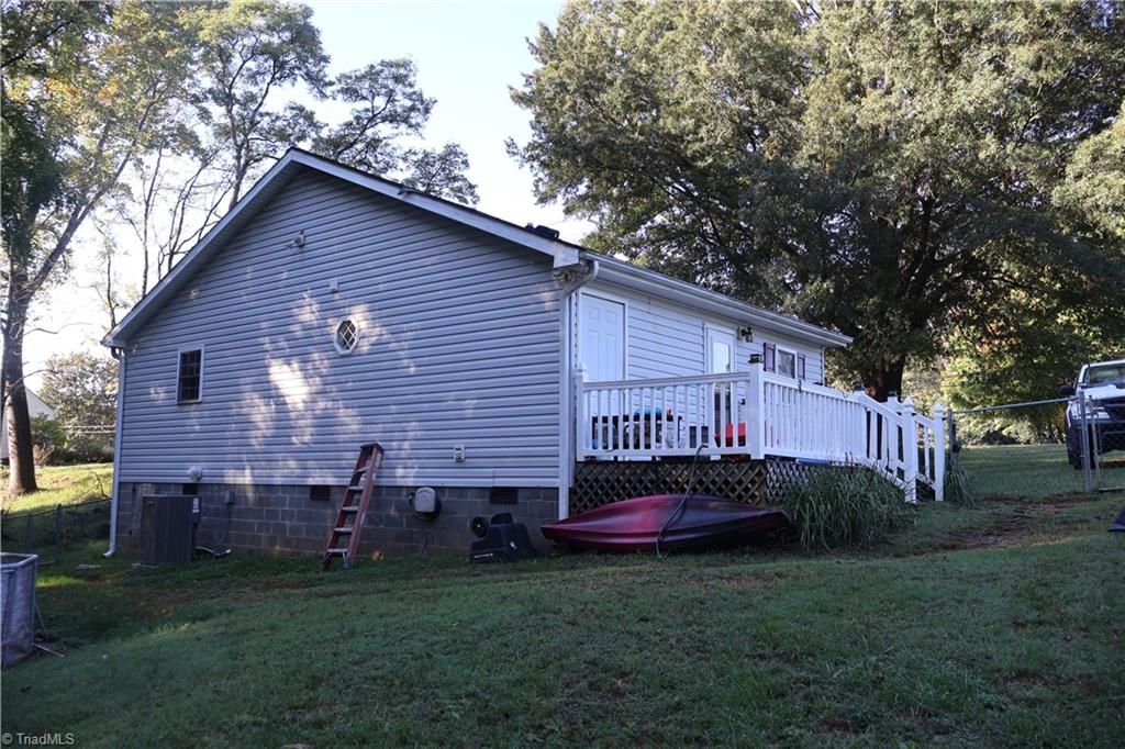 7381 Broad Street Property Photo 17