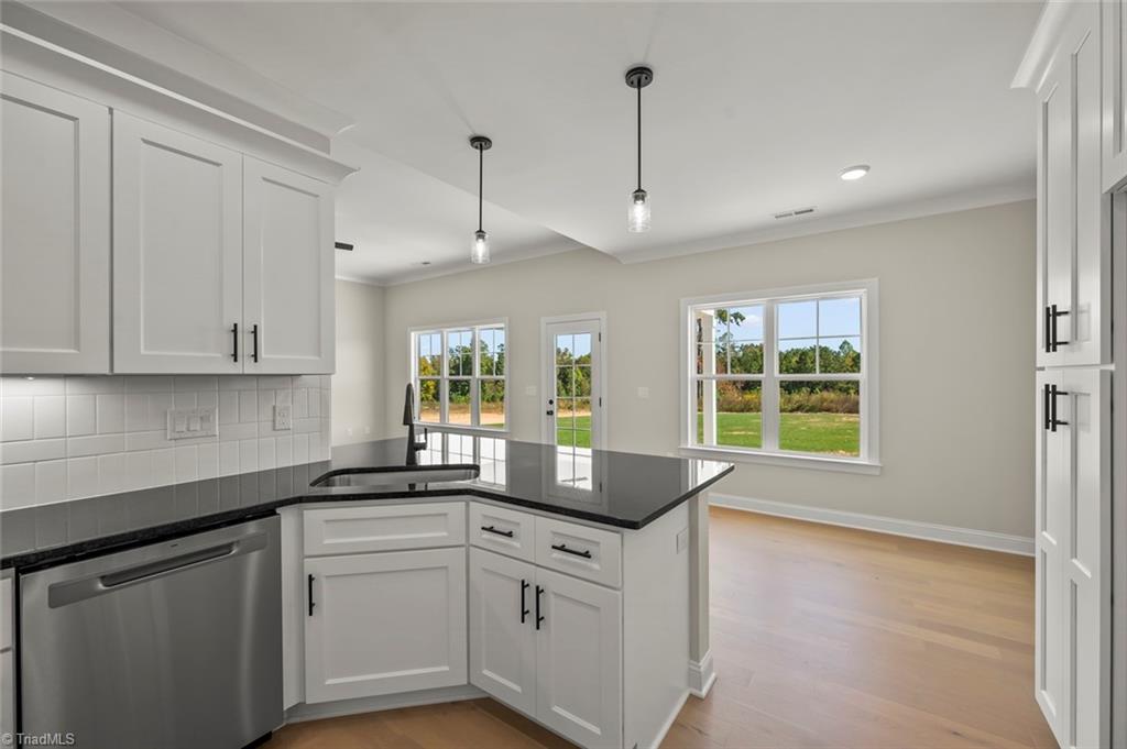 212 Cool Run Property Photo 16
