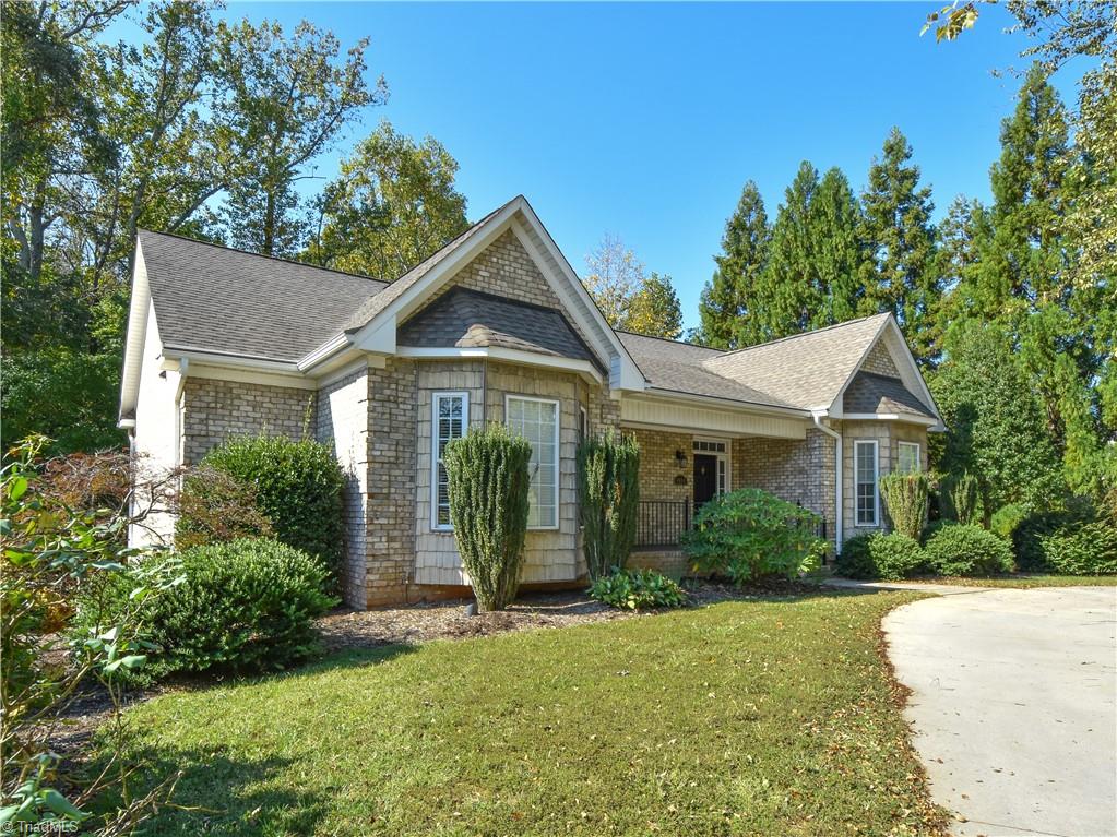 4634 Pebble Lake Drive Property Photo 2