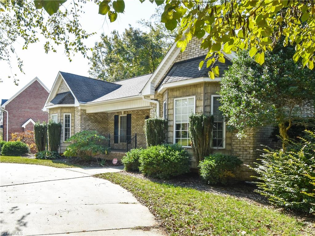 4634 Pebble Lake Drive Property Photo 3